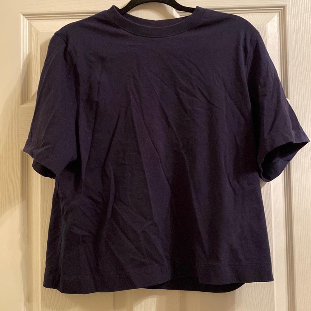 Navy blue cropped tshirt worn once
